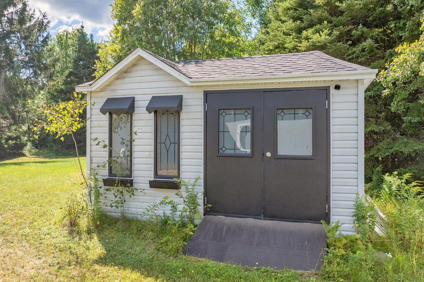 Shed - 535 Rue Émond, Mont-Tremblant, QC - Outdoor