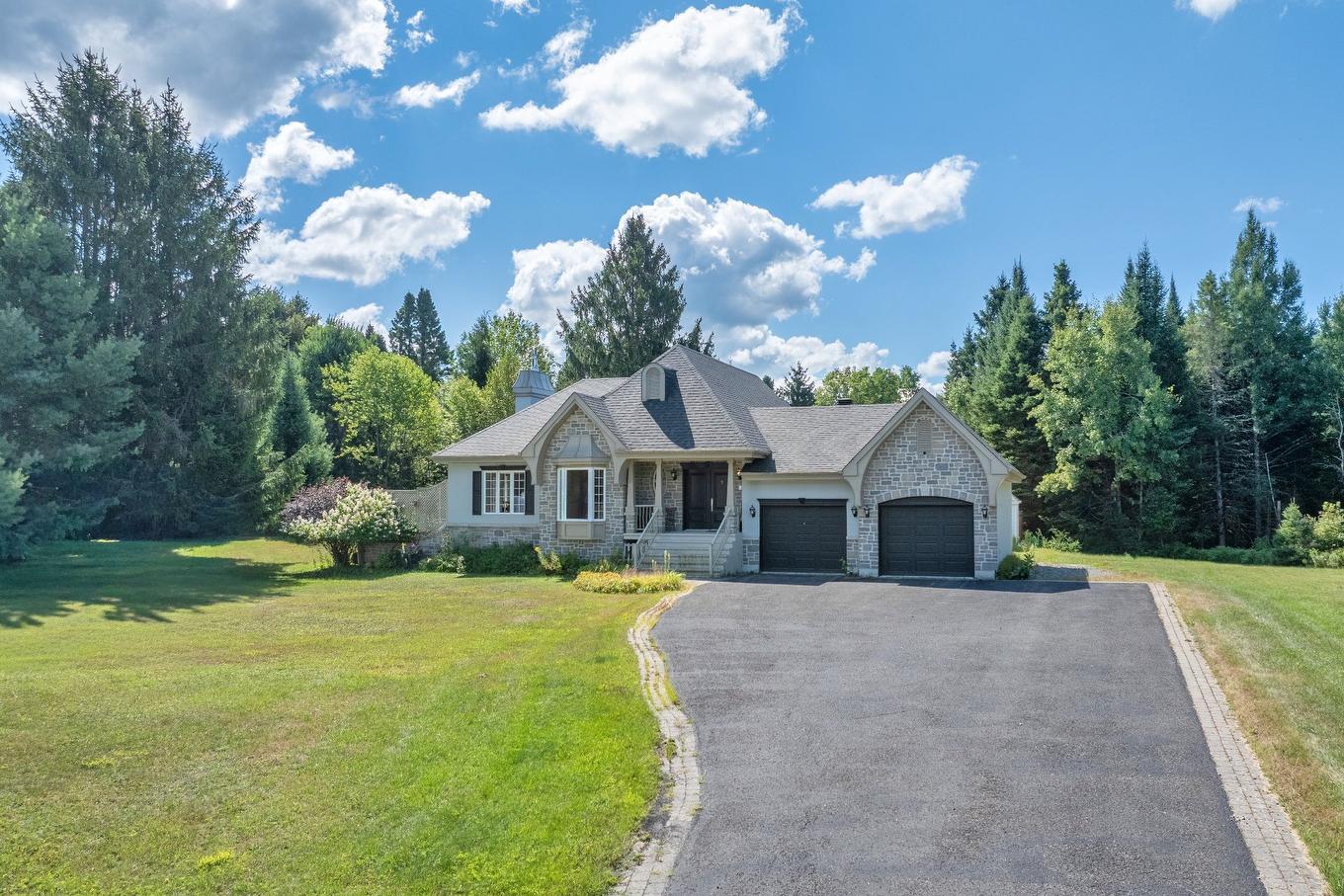 Frontage - 535 Rue Émond, Mont-Tremblant, QC - Outdoor With Facade