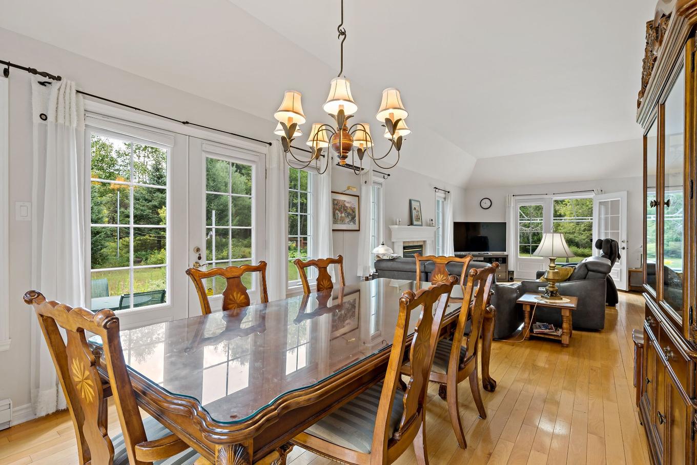 Dining room - 535 Rue Émond, Mont-Tremblant, QC - Indoor Photo Showing Dining Room