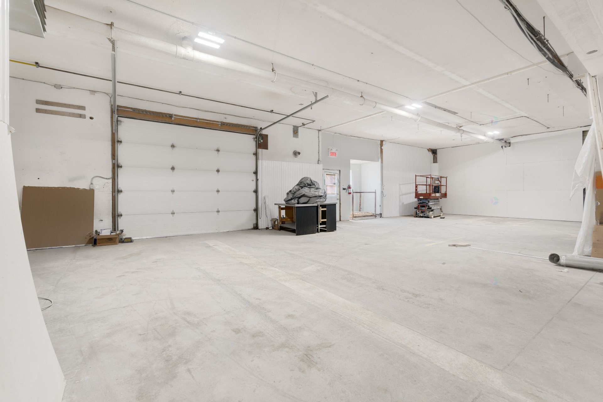 Intérieur - A-70 - 72 Rue Principale, Saint-François-Xavier-De-Brompton, QC - Indoor Photo Showing Garage