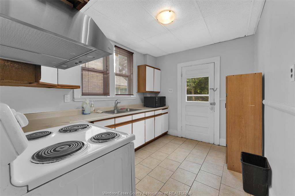 466 Rankin, Windsor, ON