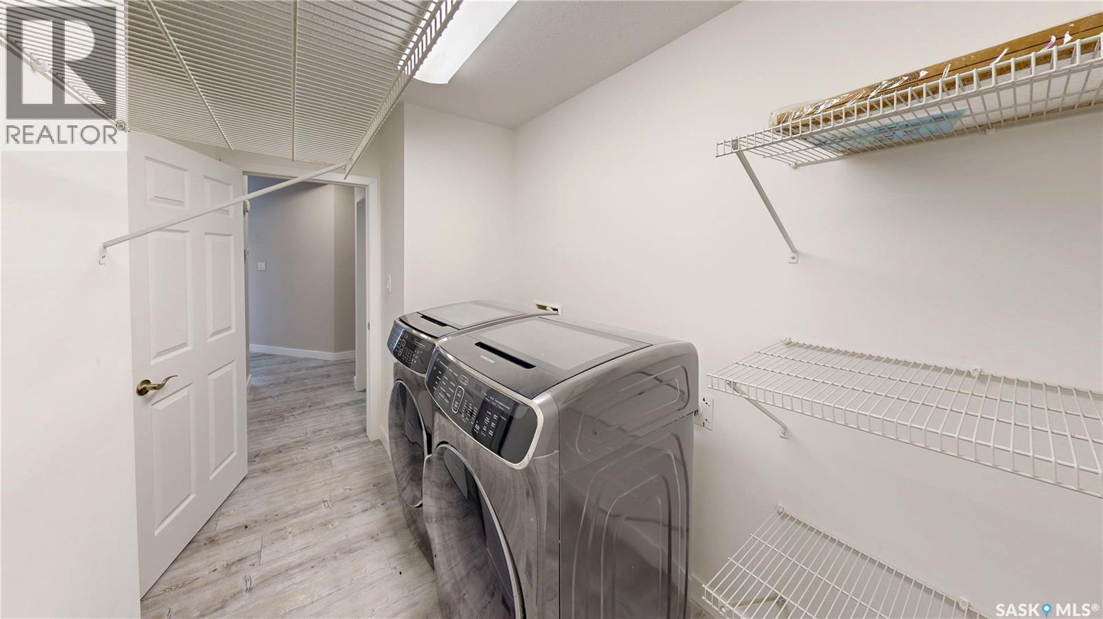 5006 Wascana Vista Court, Regina, SK - Indoor Photo Showing Laundry Room