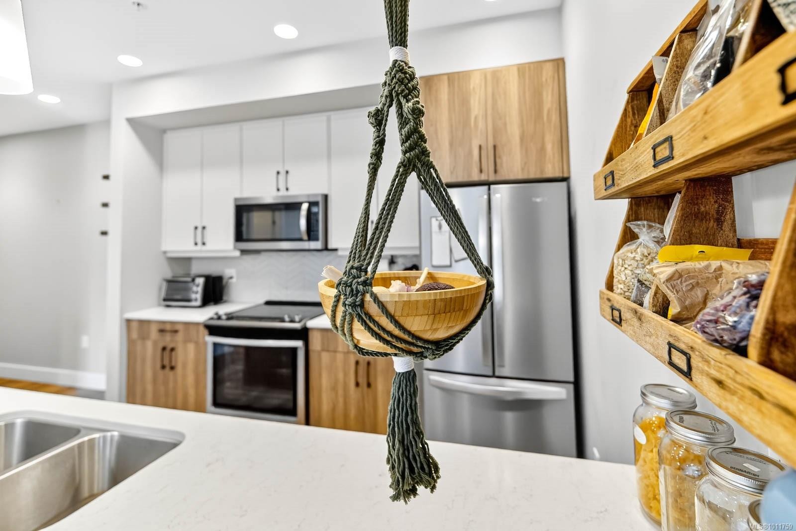 302-700 Yew Wood Rd, Tofino, BC - Indoor Photo Showing Kitchen With Double Sink