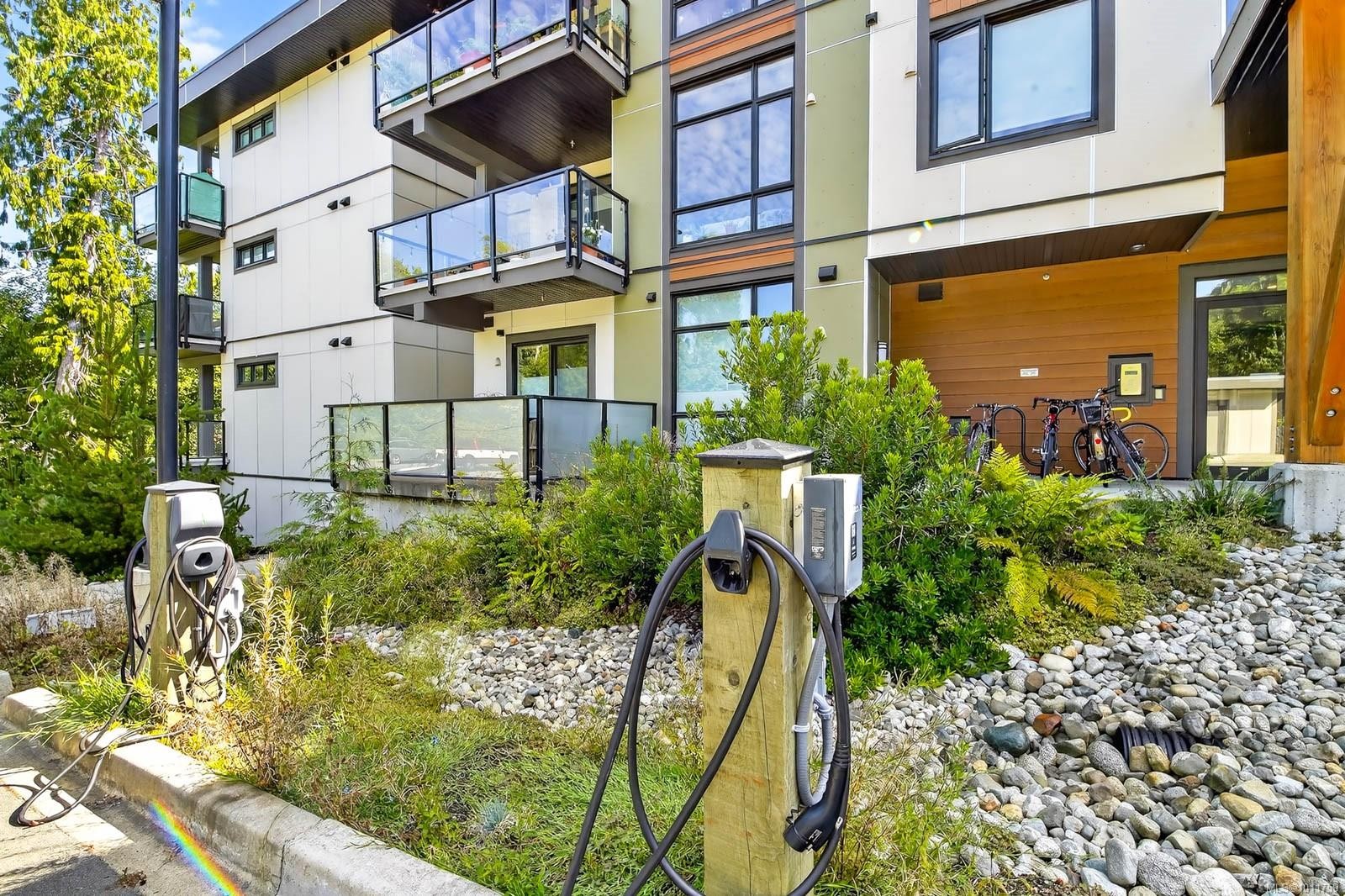 302-700 Yew Wood Rd, Tofino, BC - Outdoor With Balcony