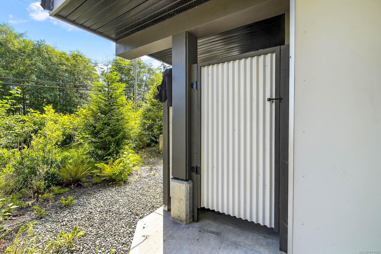 302-700 Yew Wood Rd, Tofino, BC - Outdoor With Exterior