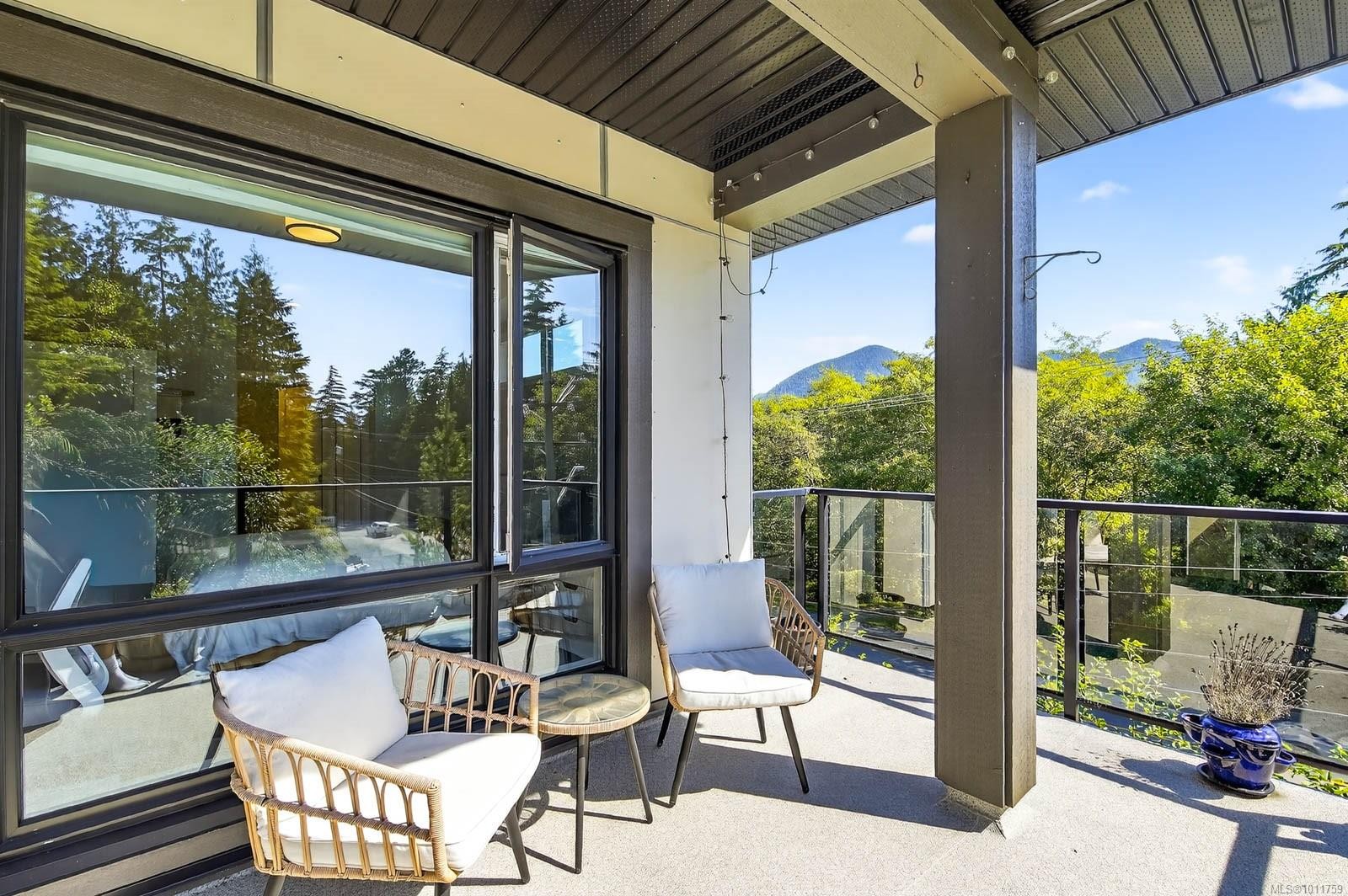 302-700 Yew Wood Rd, Tofino, BC - Outdoor With Balcony With Deck Patio Veranda With Exterior