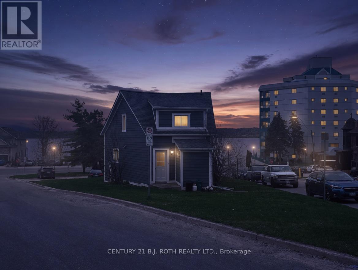 194 Dunlop Street E, Barrie, ON - Outdoor With Facade