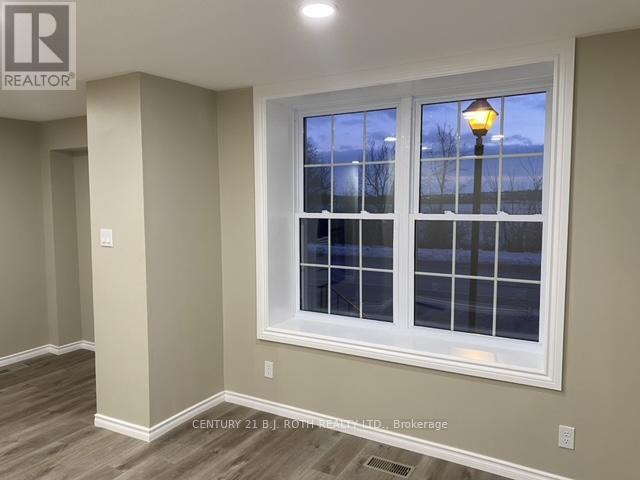 194 Dunlop Street E, Barrie, ON - Indoor Photo Showing Other Room