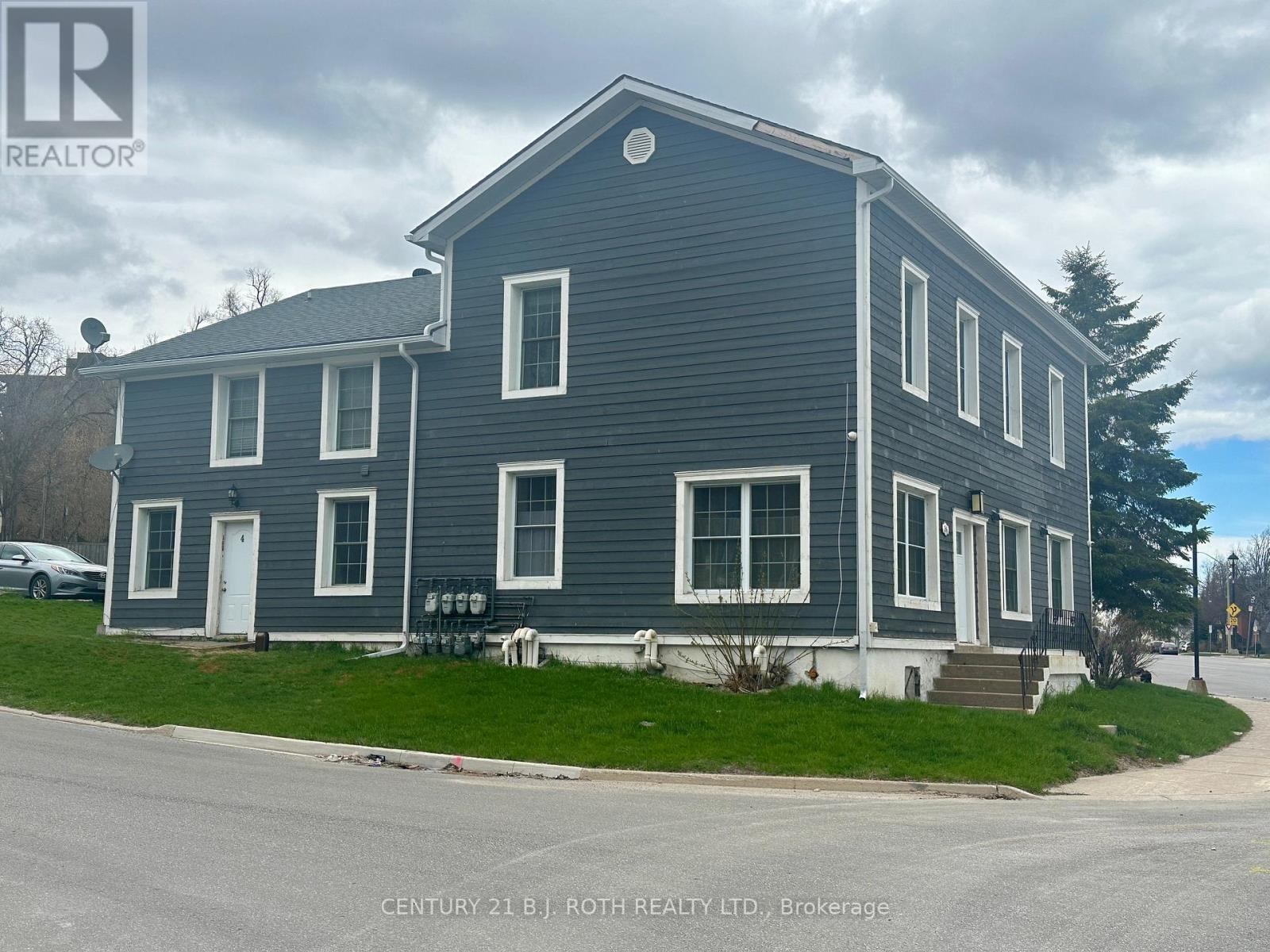 194 Dunlop Street E, Barrie, ON - Outdoor With Facade