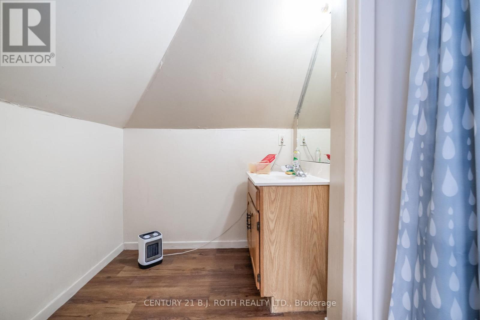 63 Mcdonald Street, Barrie, ON