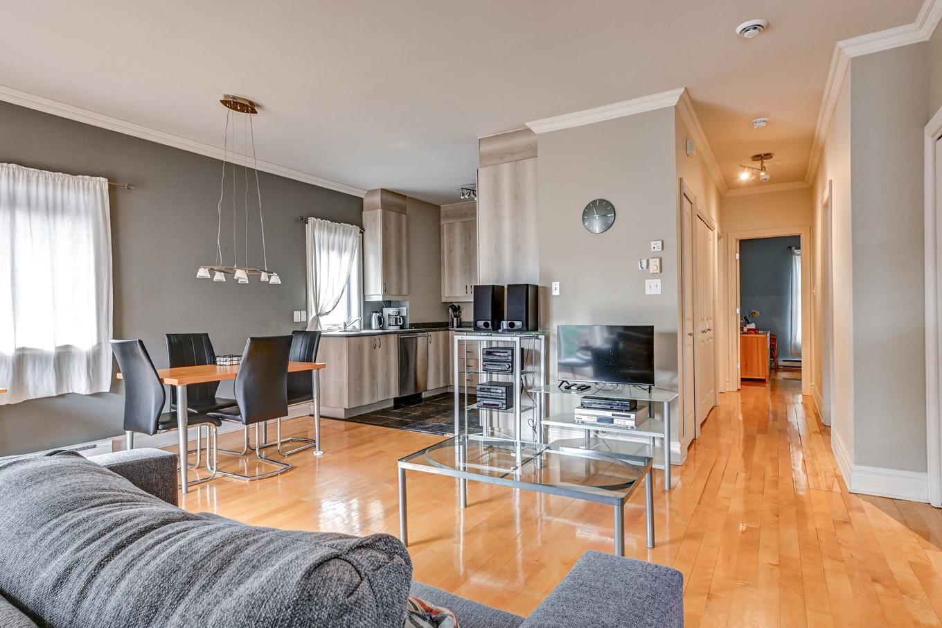 Vue d'ensemble - 683 Rue St-Timothée, Montréal (Ville-Marie), QC - Indoor Photo Showing Living Room