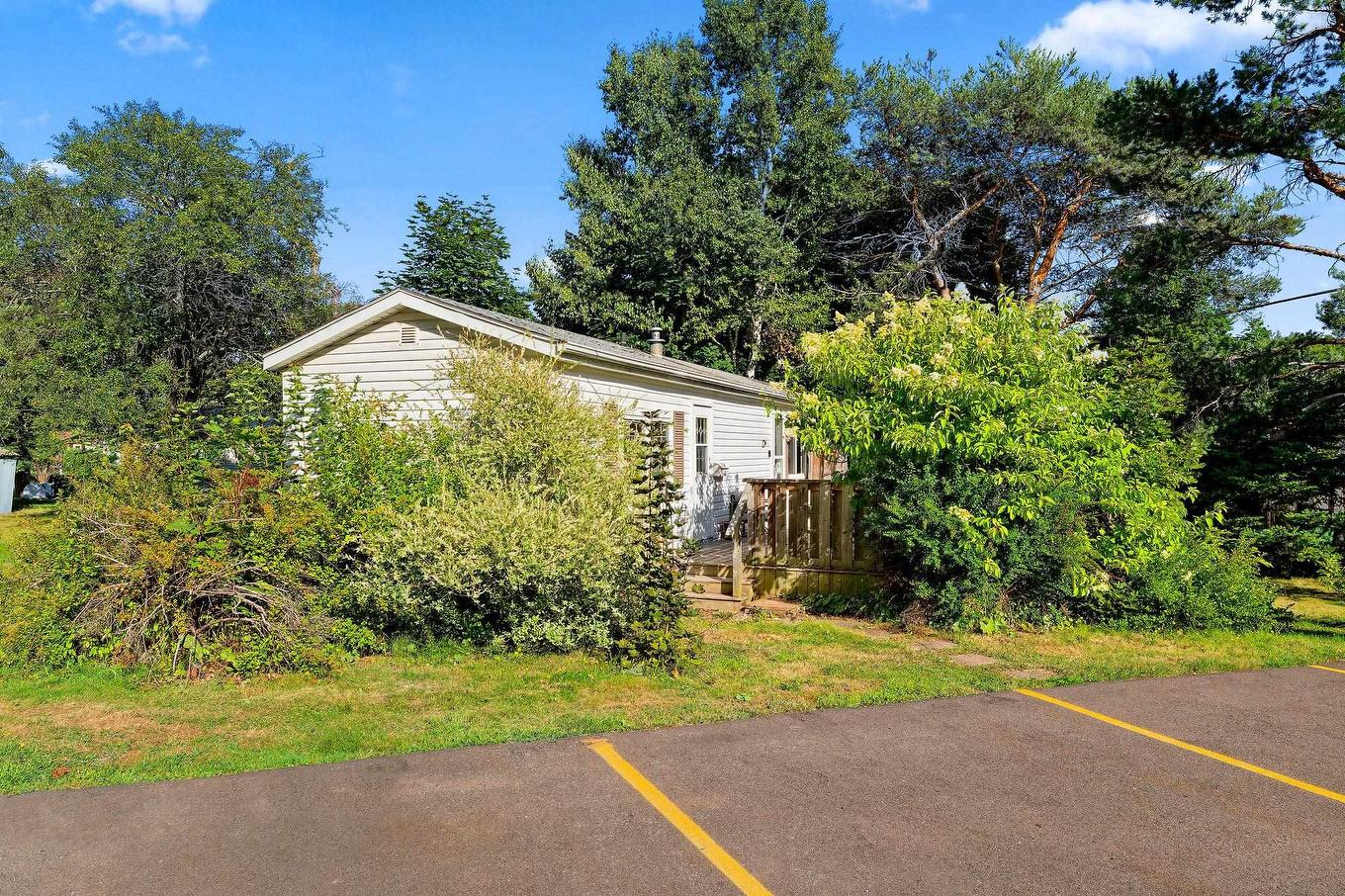 7 Oakwood Crescent, Charlottetown, PE