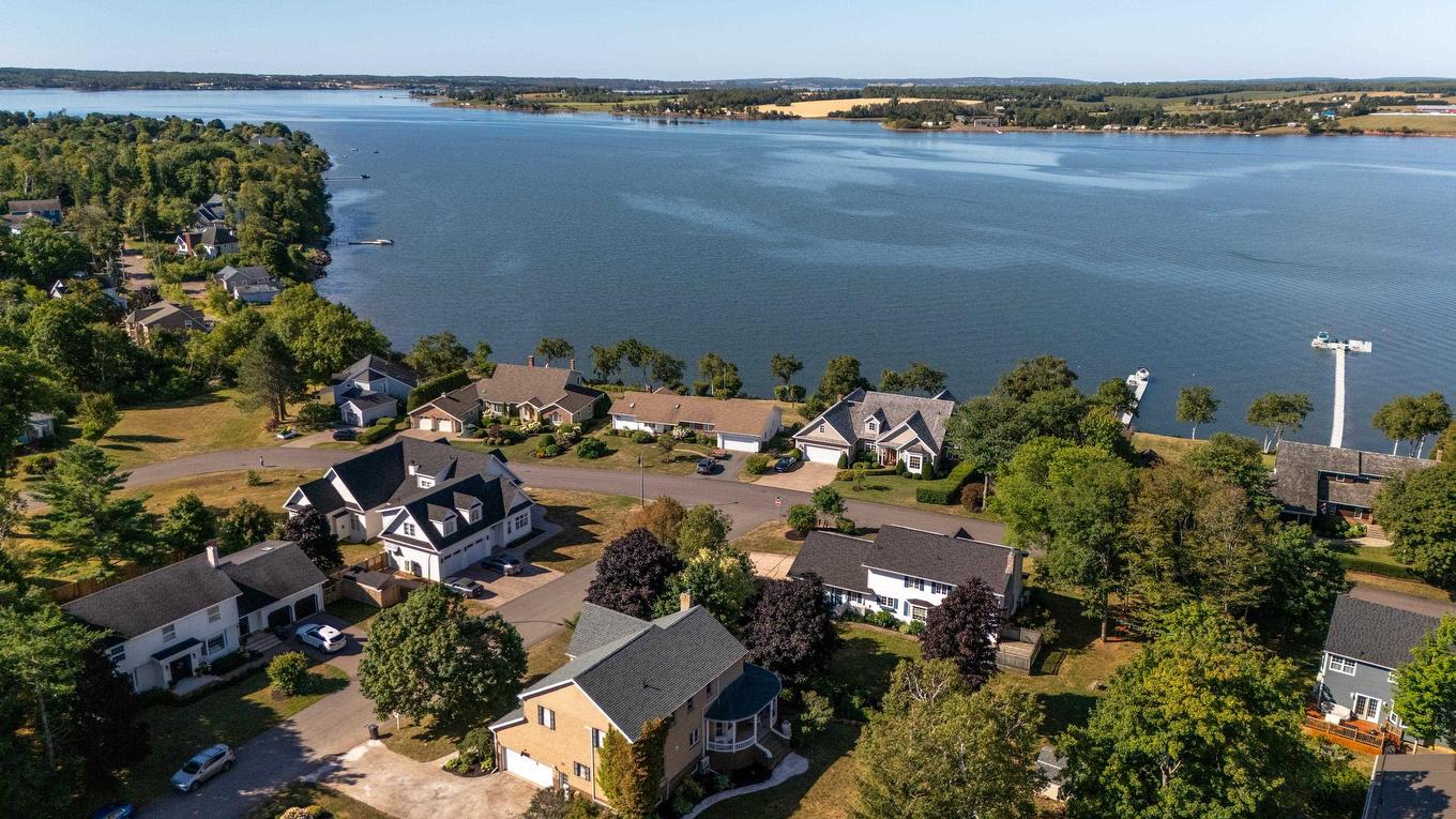 1 Strathmore Lane, Brighton, PE