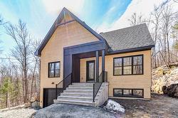 118 Ch. des Quatorze-Îles Saint-Hippolyte, QC J8A 1X7