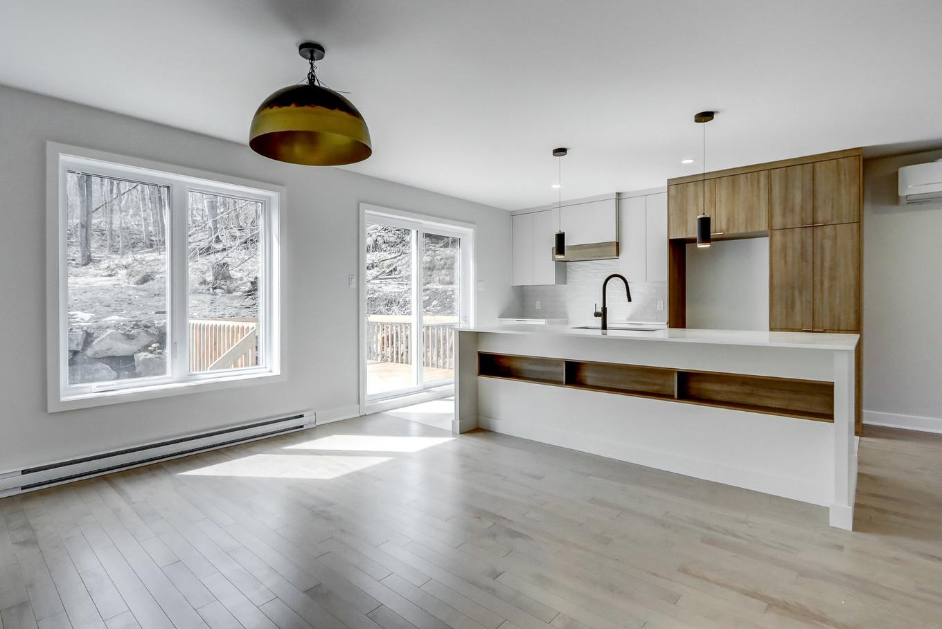 Cuisine - 118 Ch. Des Quatorze-Îles, Saint-Hippolyte, QC - Indoor Photo Showing Kitchen