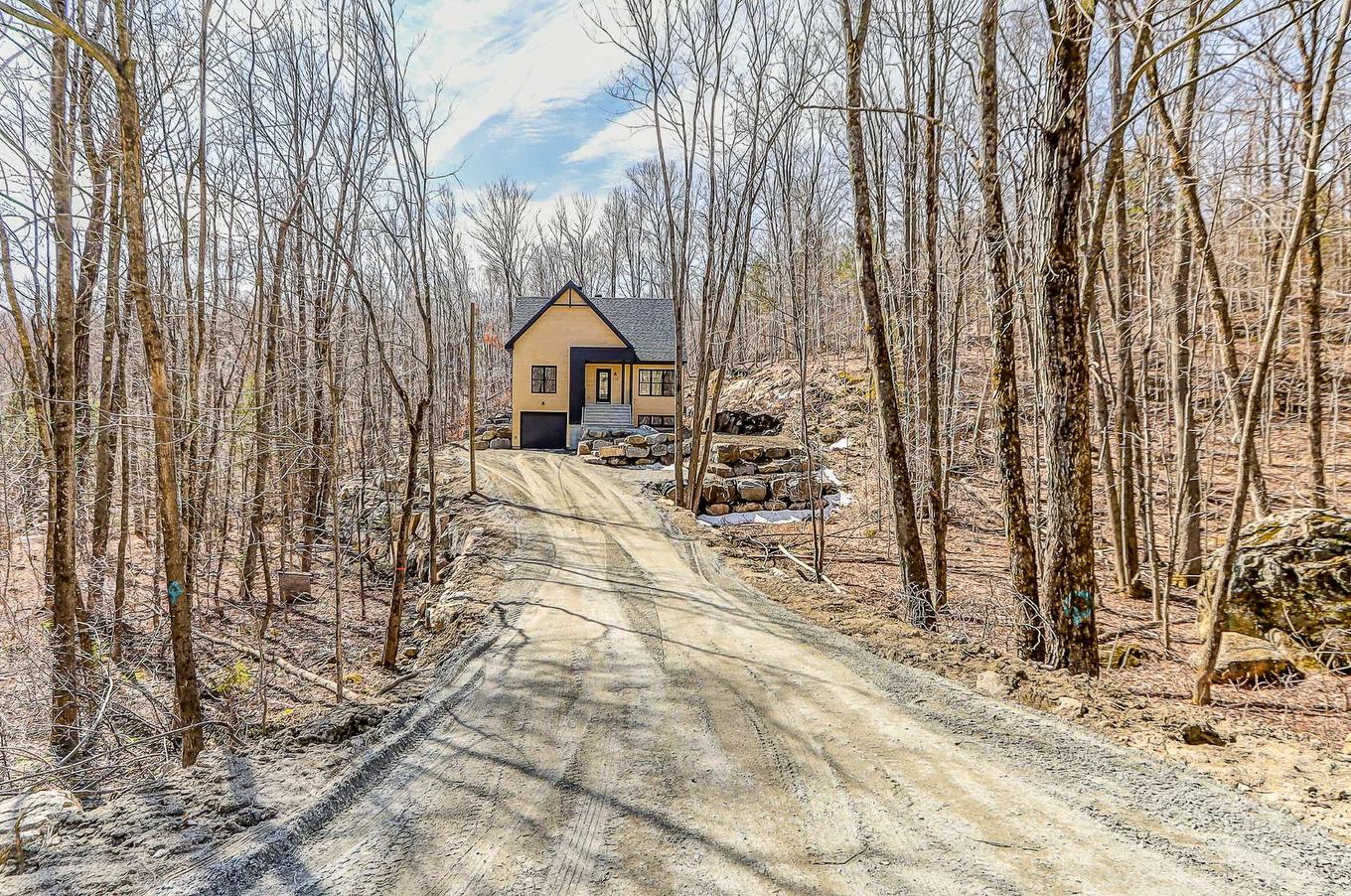 Façade - 118 Ch. Des Quatorze-Îles, Saint-Hippolyte, QC - Outdoor