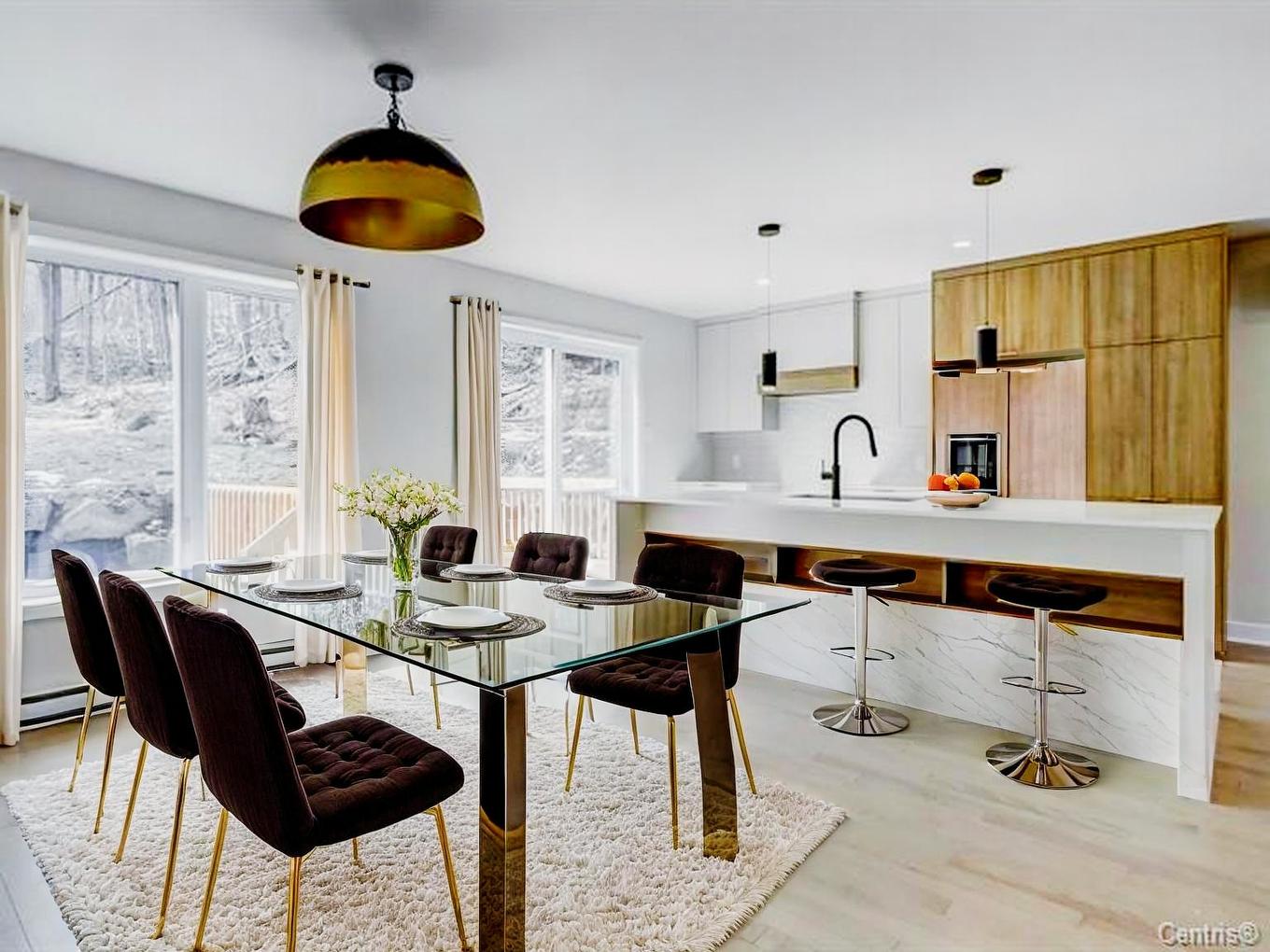 Salle à manger - 118 Ch. Des Quatorze-Îles, Saint-Hippolyte, QC - Indoor Photo Showing Dining Room