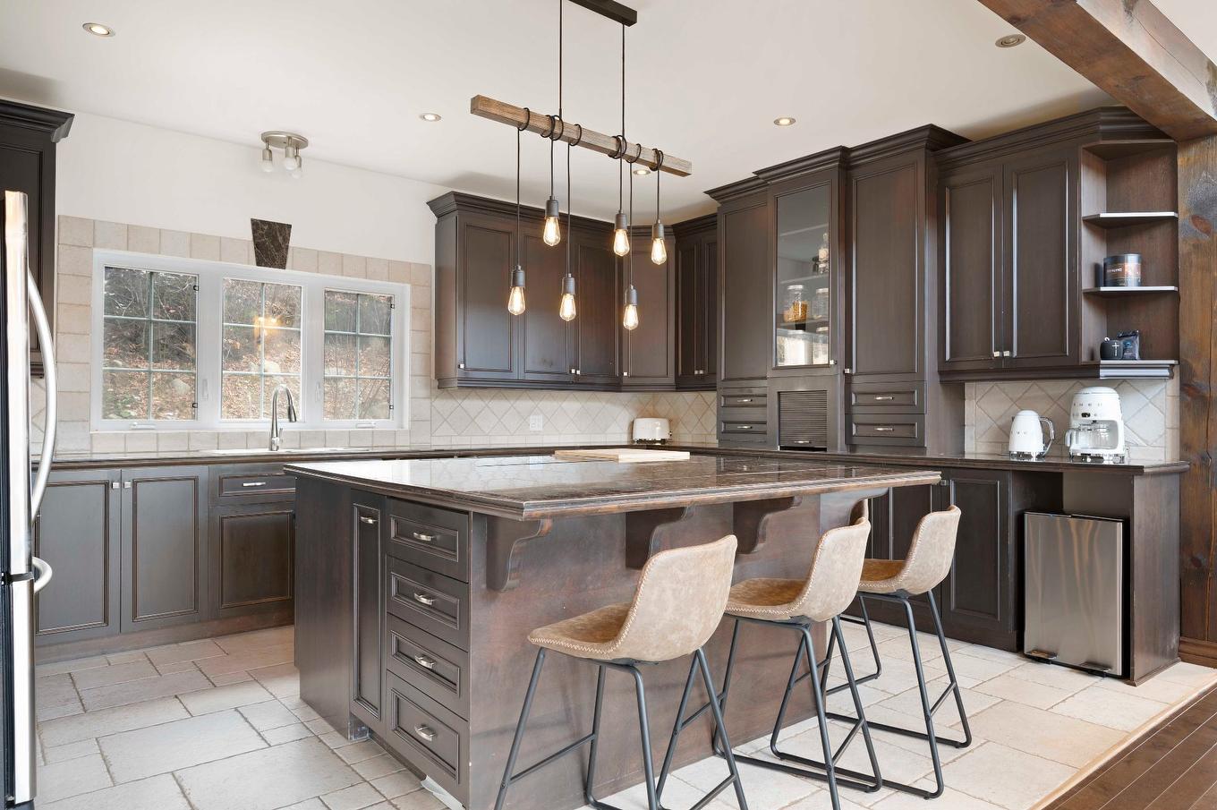 Cuisine - 132 Ch. Du Domaine-Pépin, Amherst, QC - Indoor Photo Showing Kitchen With Upgraded Kitchen