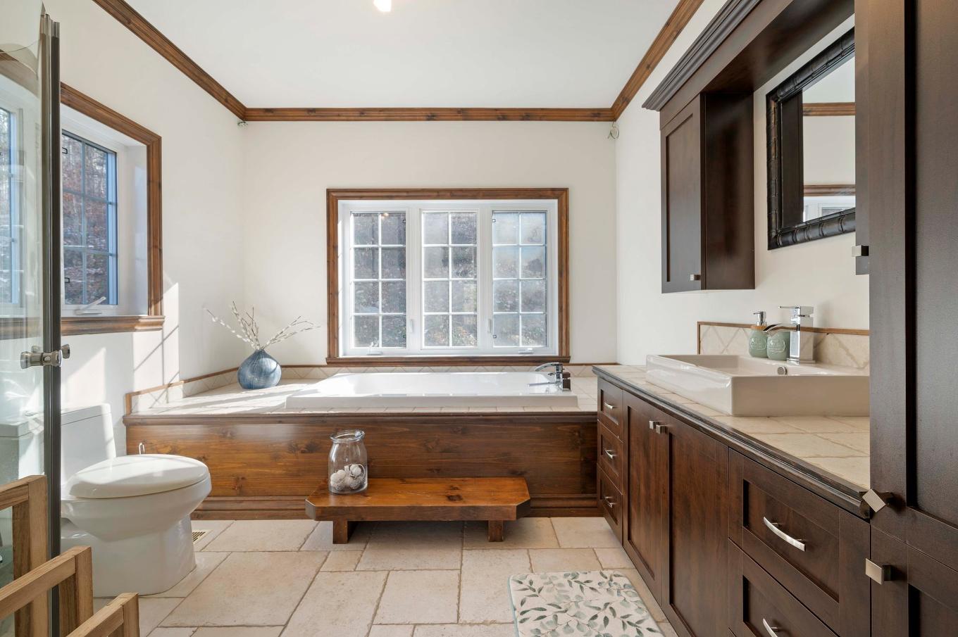 Salle de bains - 132 Ch. Du Domaine-Pépin, Amherst, QC - Indoor Photo Showing Bathroom