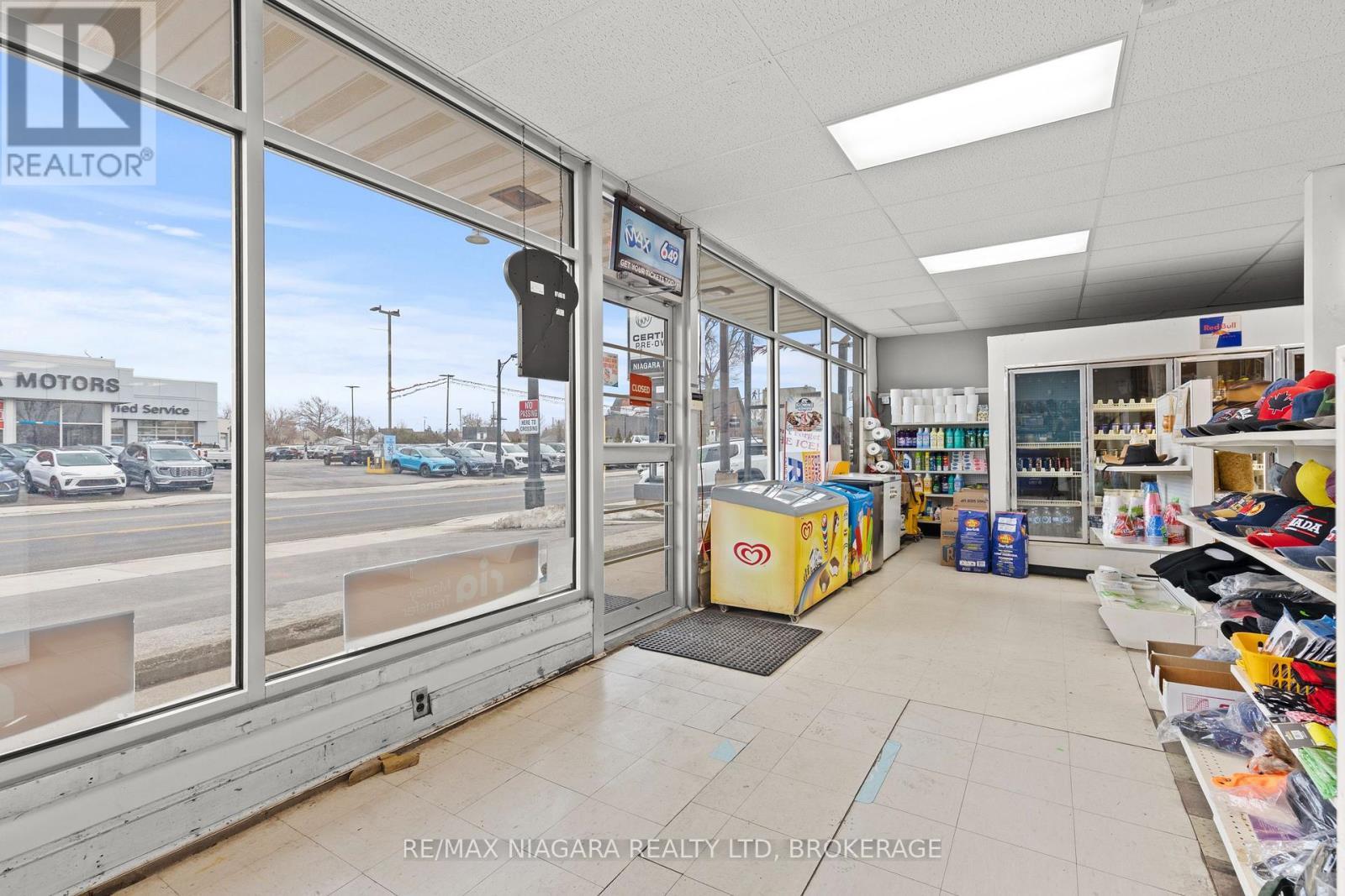 1530 Niagara Stone Road, Niagara-On-The-Lake (Virgil), ON