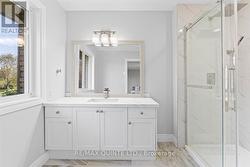 Ensuite Bath -