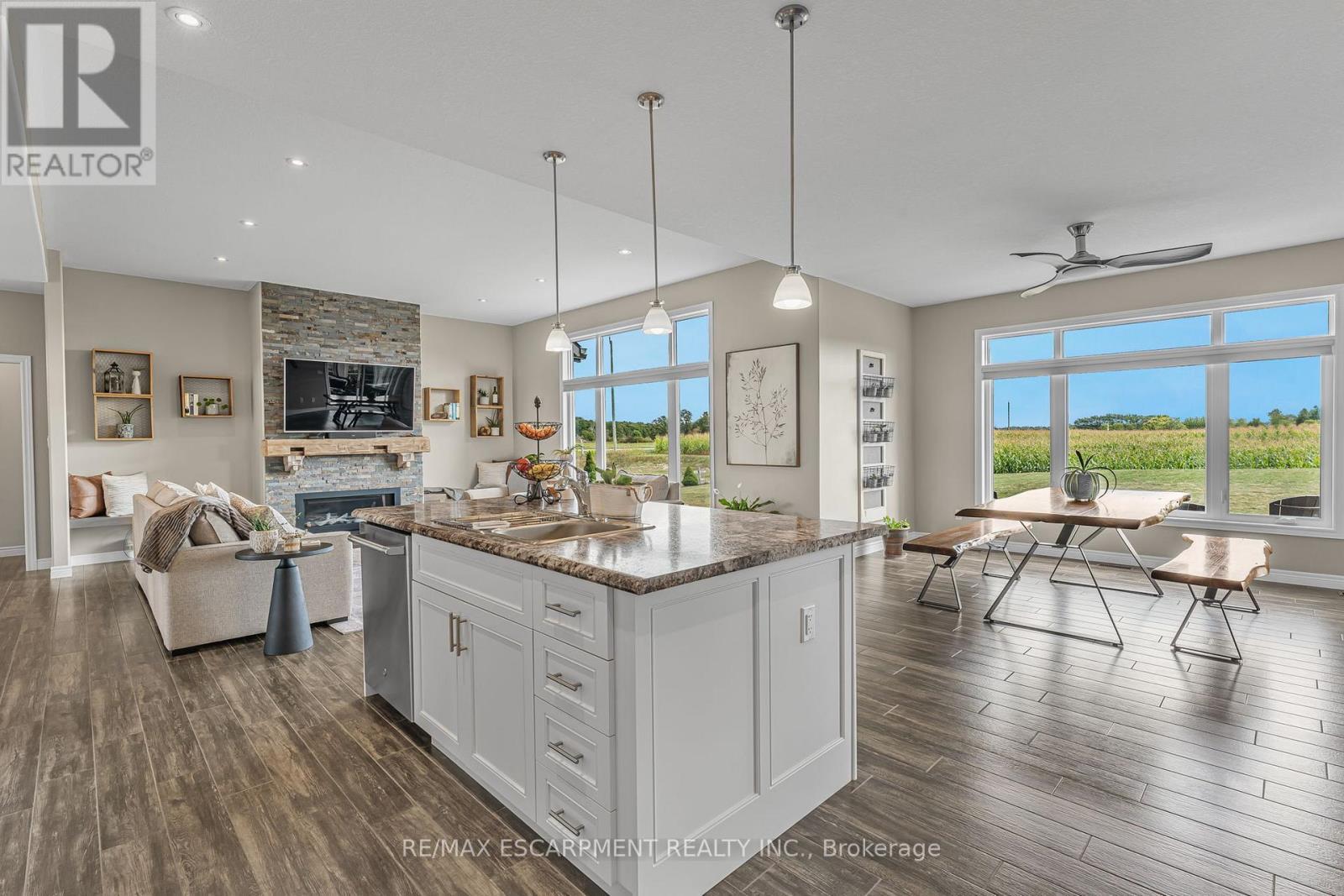 3 Silverthorne Court, Haldimand, ON - Indoor