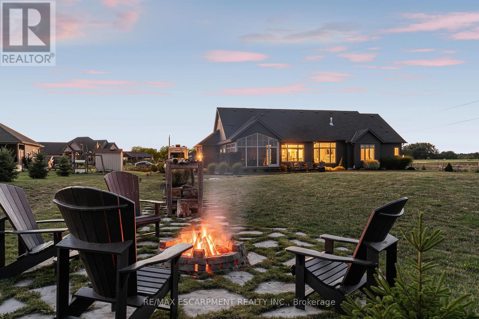 3 Silverthorne Court, Haldimand, ON - Outdoor