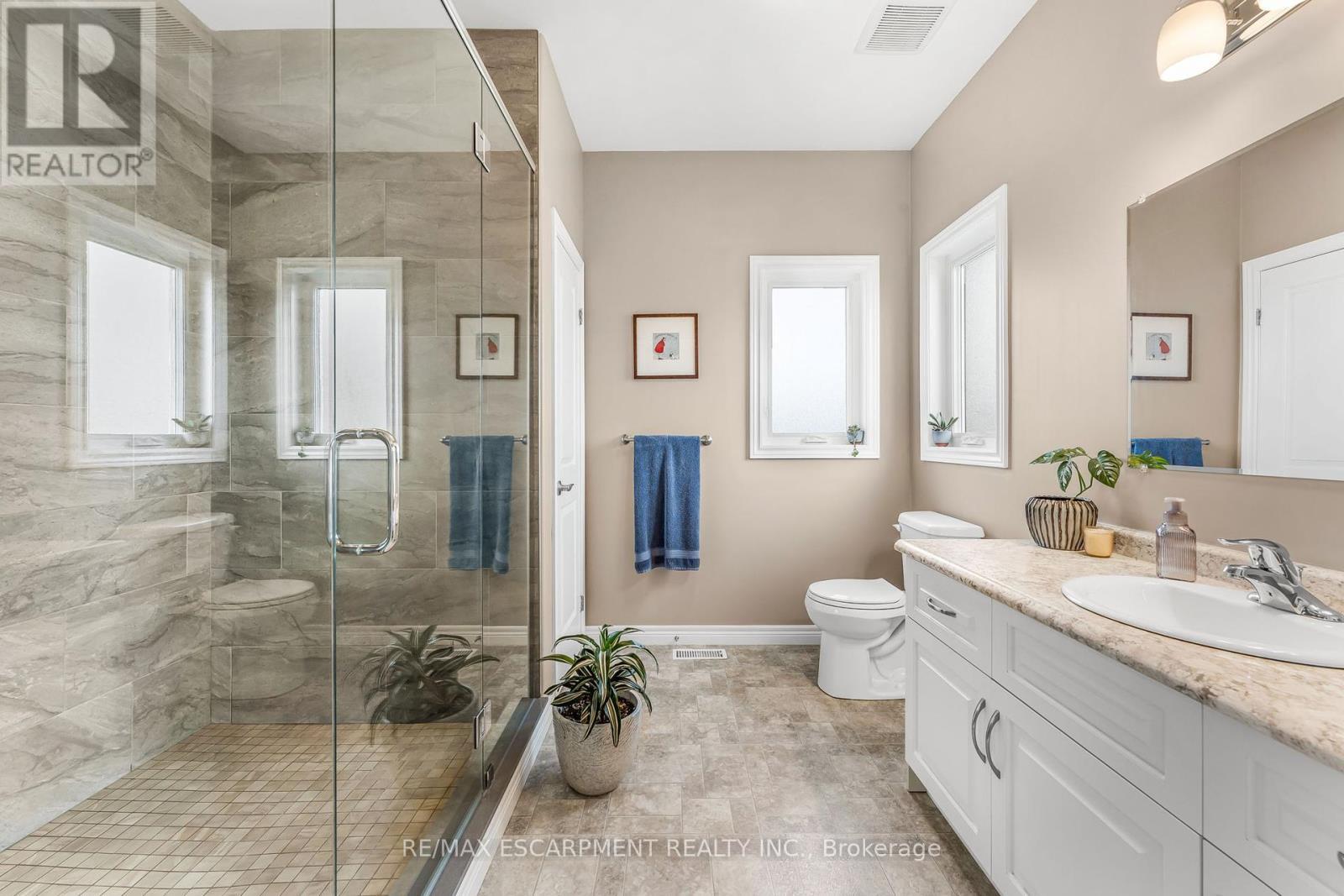 3 Silverthorne Court, Haldimand, ON - Indoor Photo Showing Bathroom