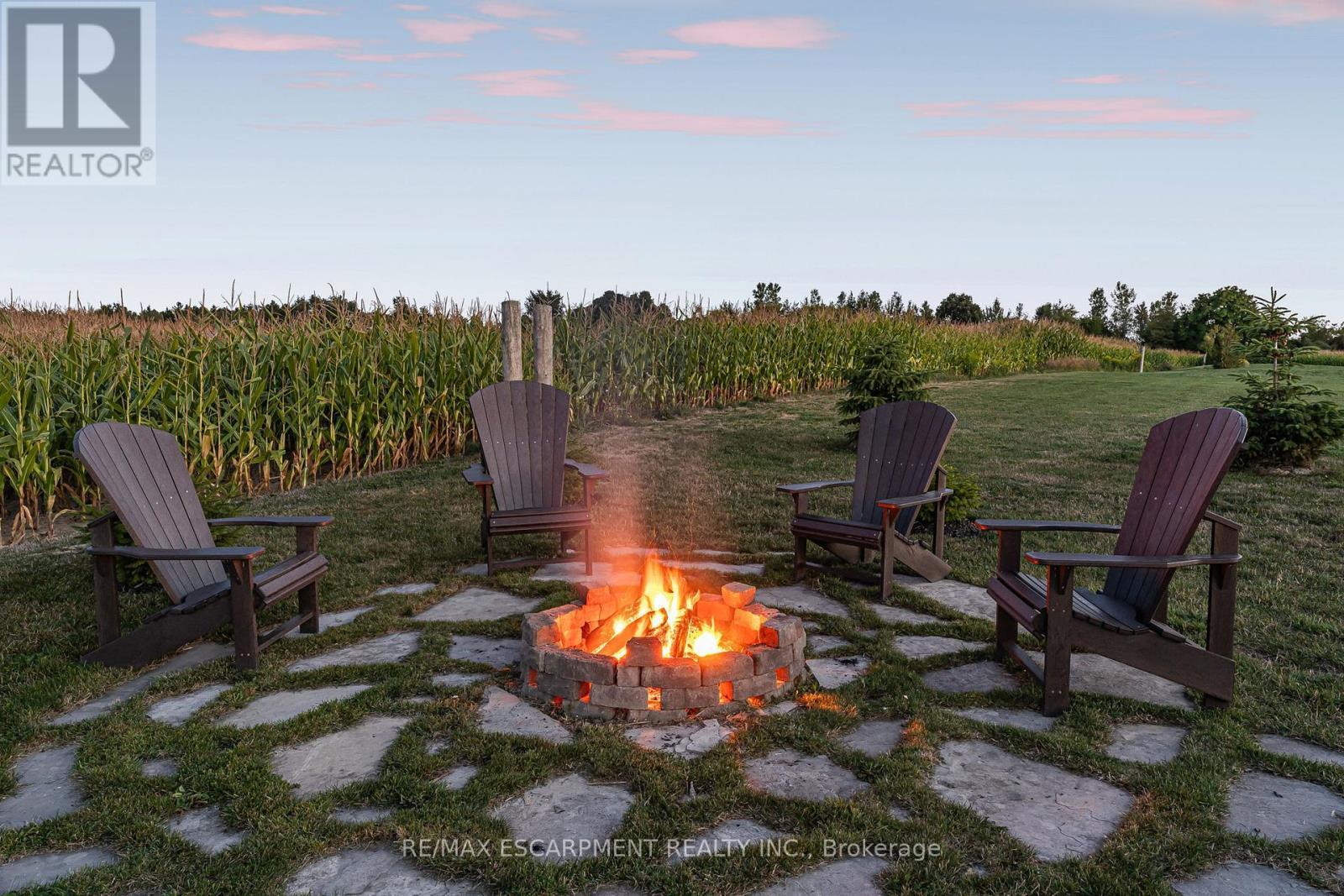 3 Silverthorne Court, Haldimand, ON - Outdoor With View