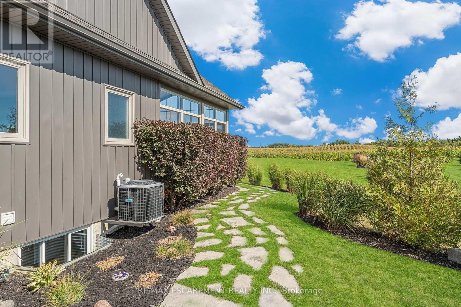 3 Silverthorne Court, Haldimand, ON - Outdoor