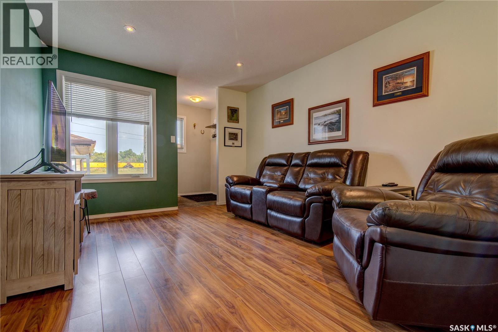 207 South Front Street, Pense, SK - Indoor Photo Showing Living Room