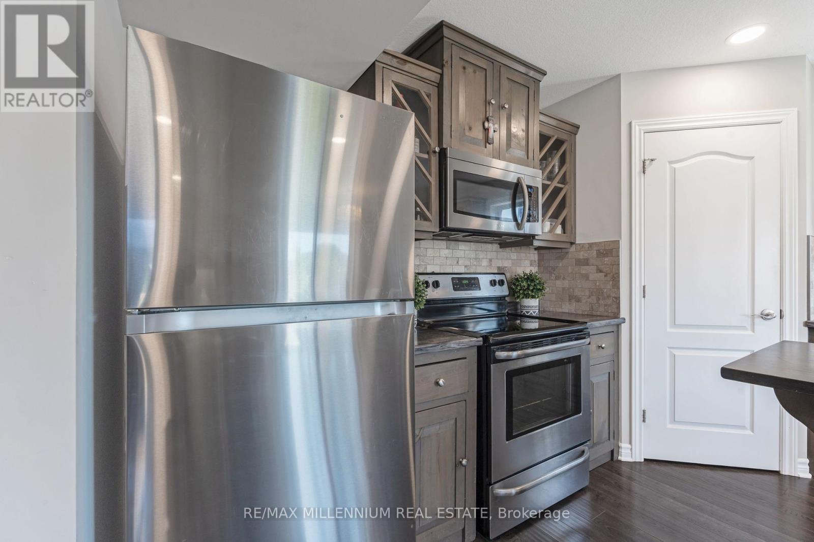 365 Beech Street, Lucan Biddulph, ON - Indoor Photo Showing Kitchen