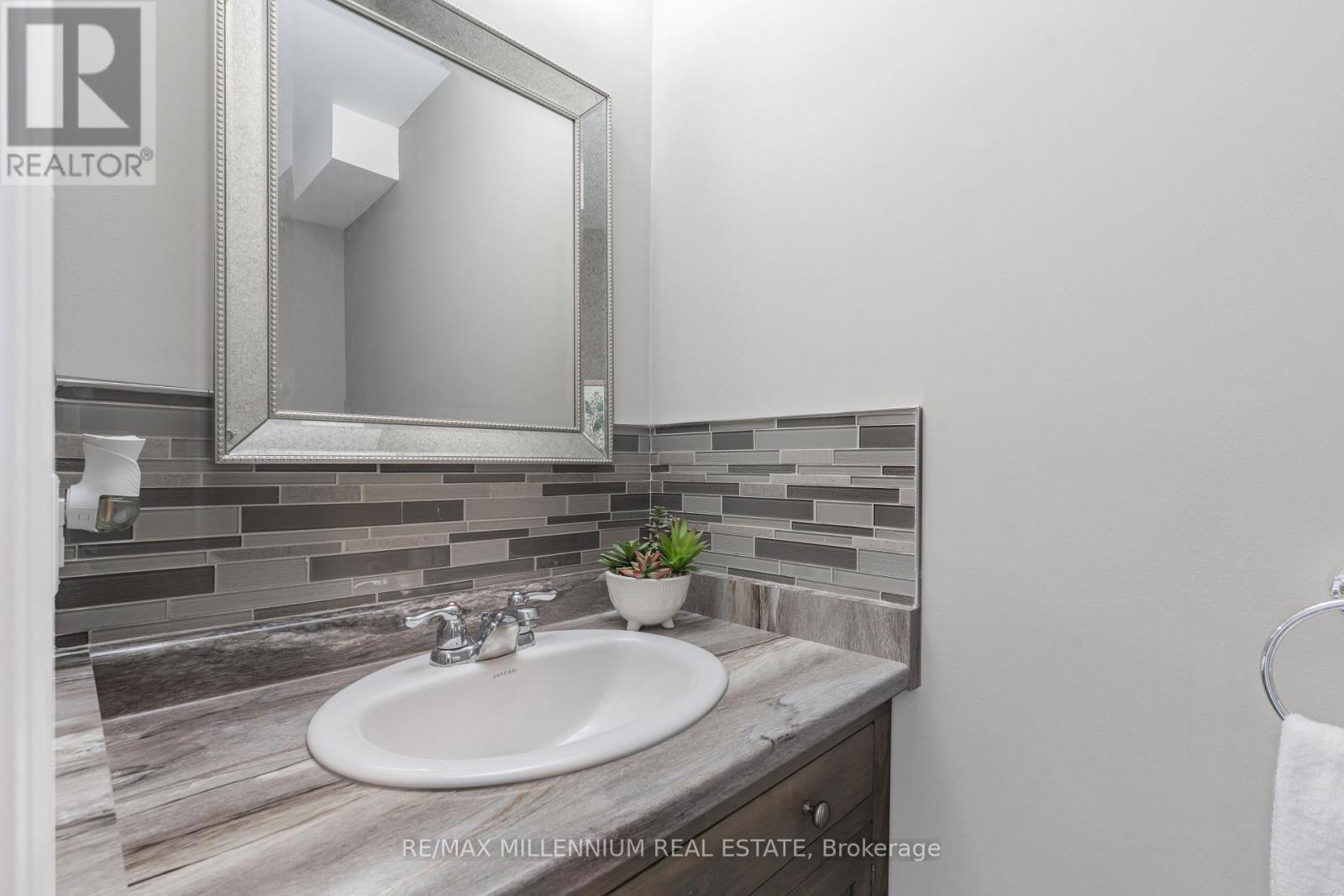 365 Beech Street, Lucan Biddulph, ON - Indoor Photo Showing Bathroom