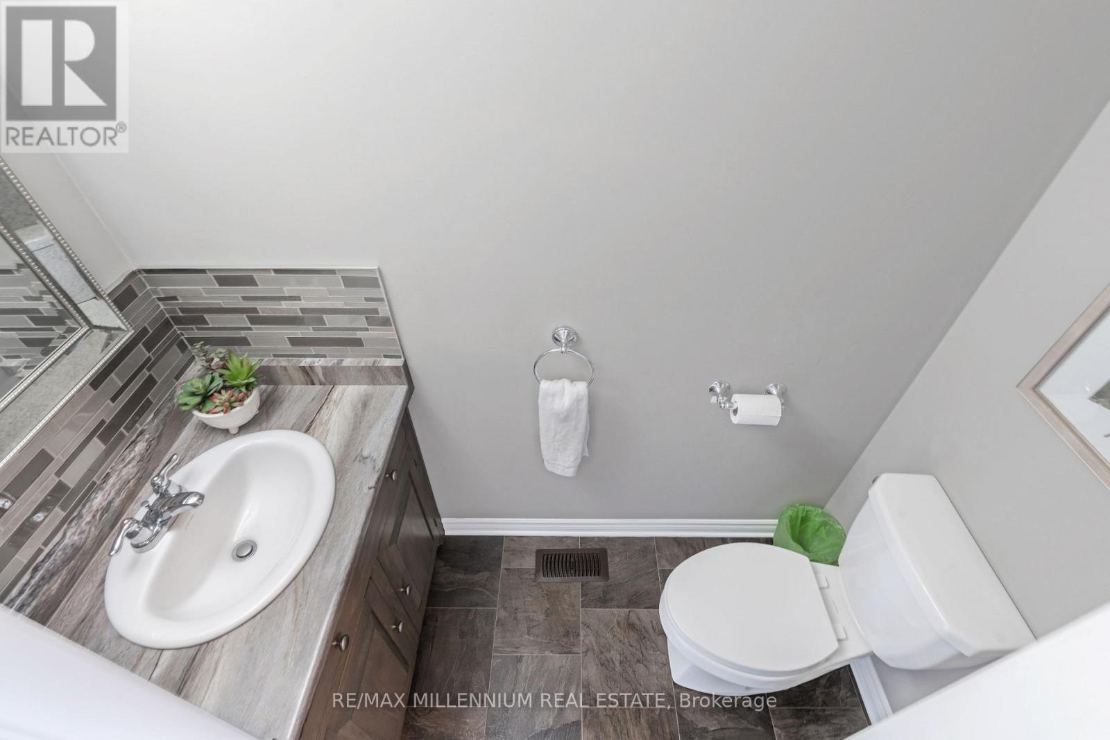 365 Beech Street, Lucan Biddulph, ON - Indoor Photo Showing Bathroom