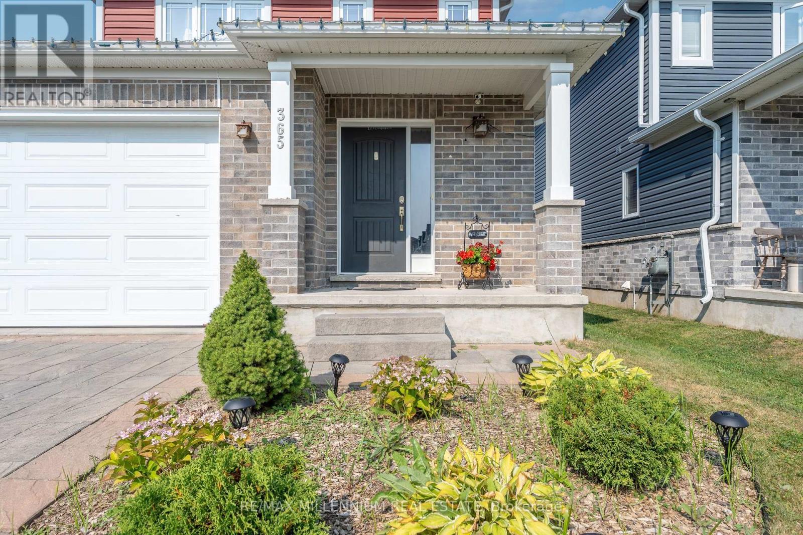 365 Beech Street, Lucan Biddulph, ON - Outdoor