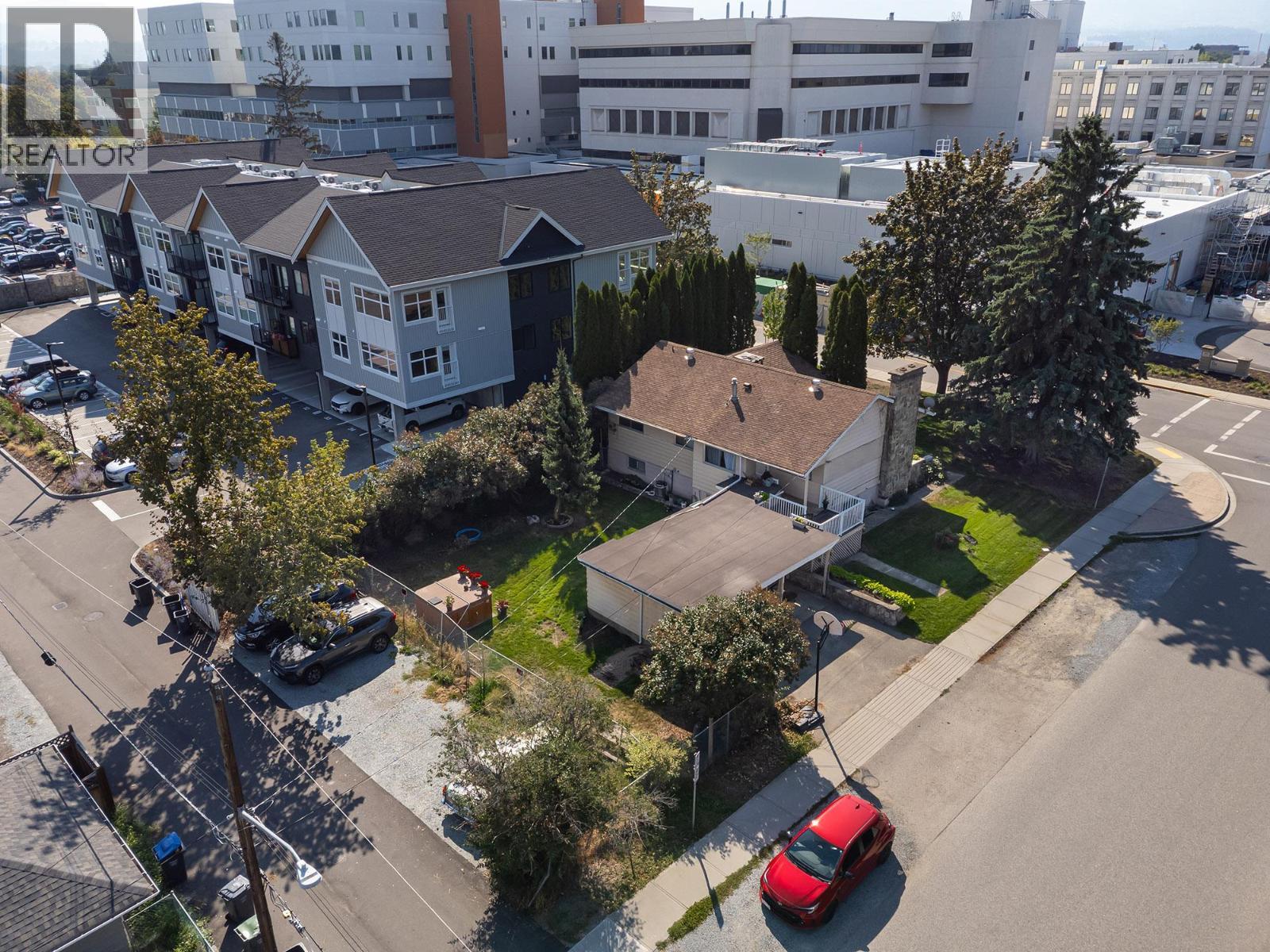 408 Royal Avenue, Kelowna, BC - Outdoor With View
