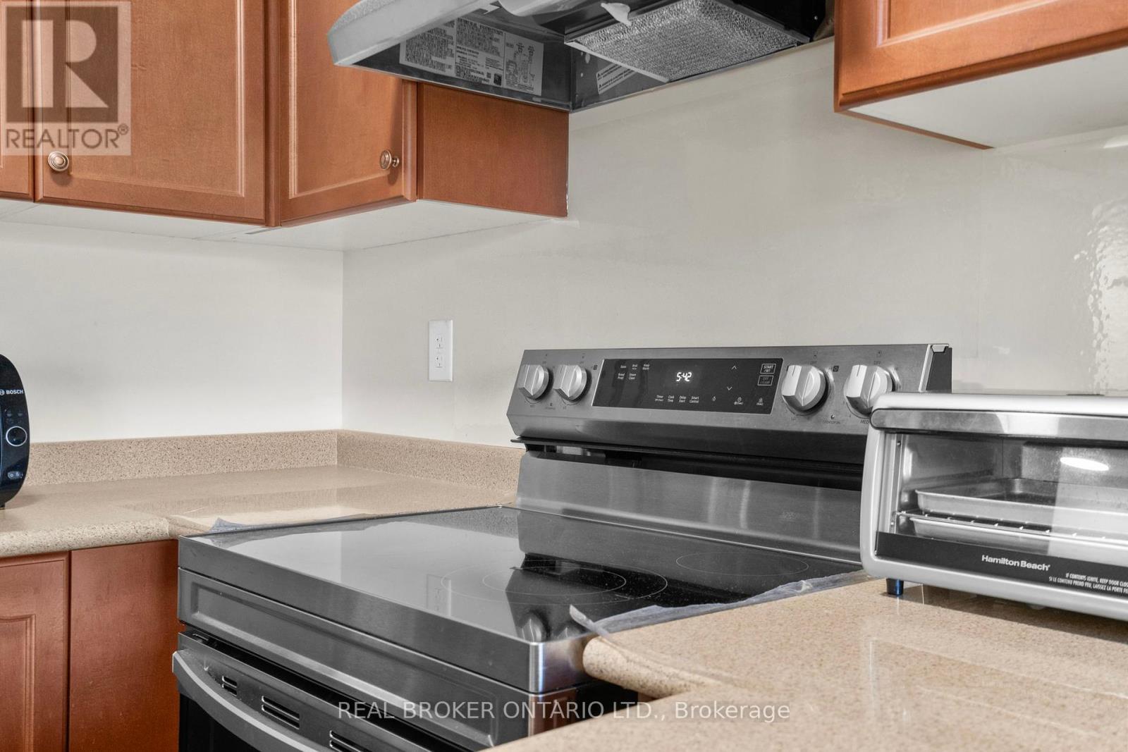 27 - 649E Warden Avenue, Toronto, ON - Indoor Photo Showing Kitchen