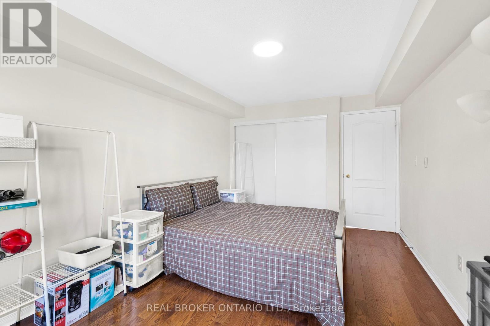 27 - 649E Warden Avenue, Toronto, ON - Indoor Photo Showing Bedroom