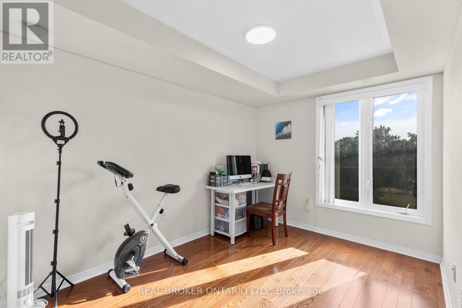 27 - 649E Warden Avenue, Toronto, ON - Indoor