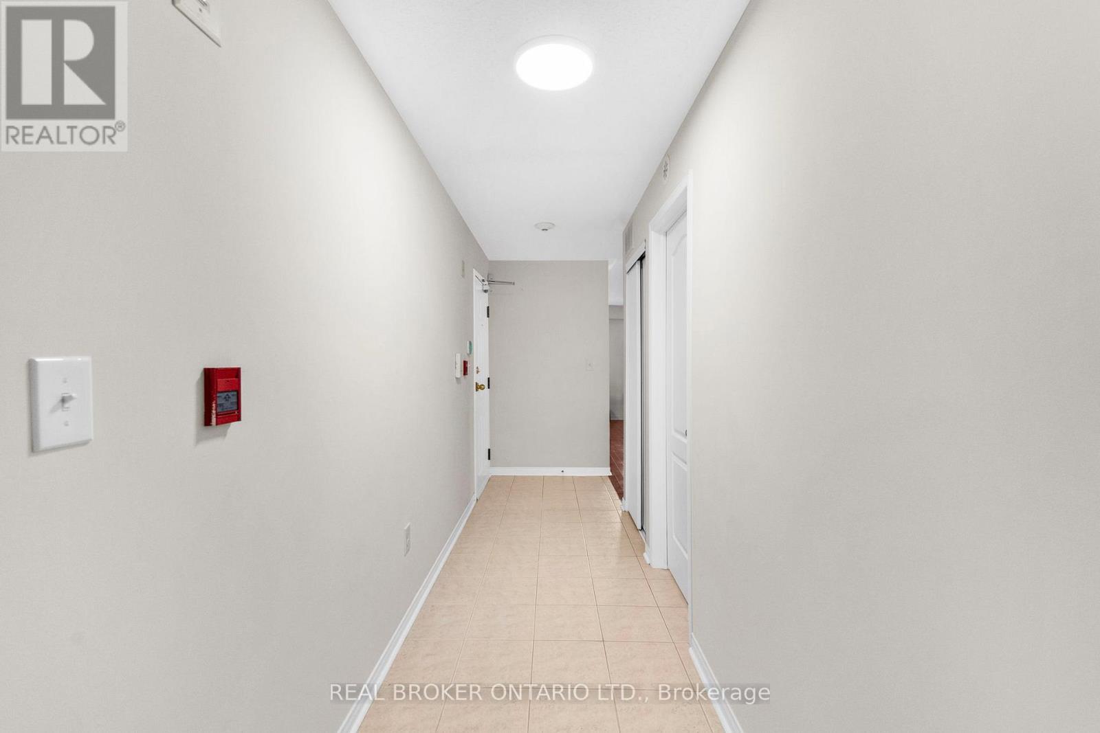 27 - 649E Warden Avenue, Toronto, ON - Indoor Photo Showing Other Room