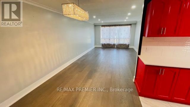 102 Northover Street, Toronto, ON - Indoor Photo Showing Other Room