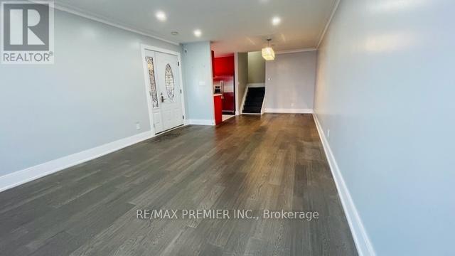 102 Northover Street, Toronto, ON - Indoor Photo Showing Other Room
