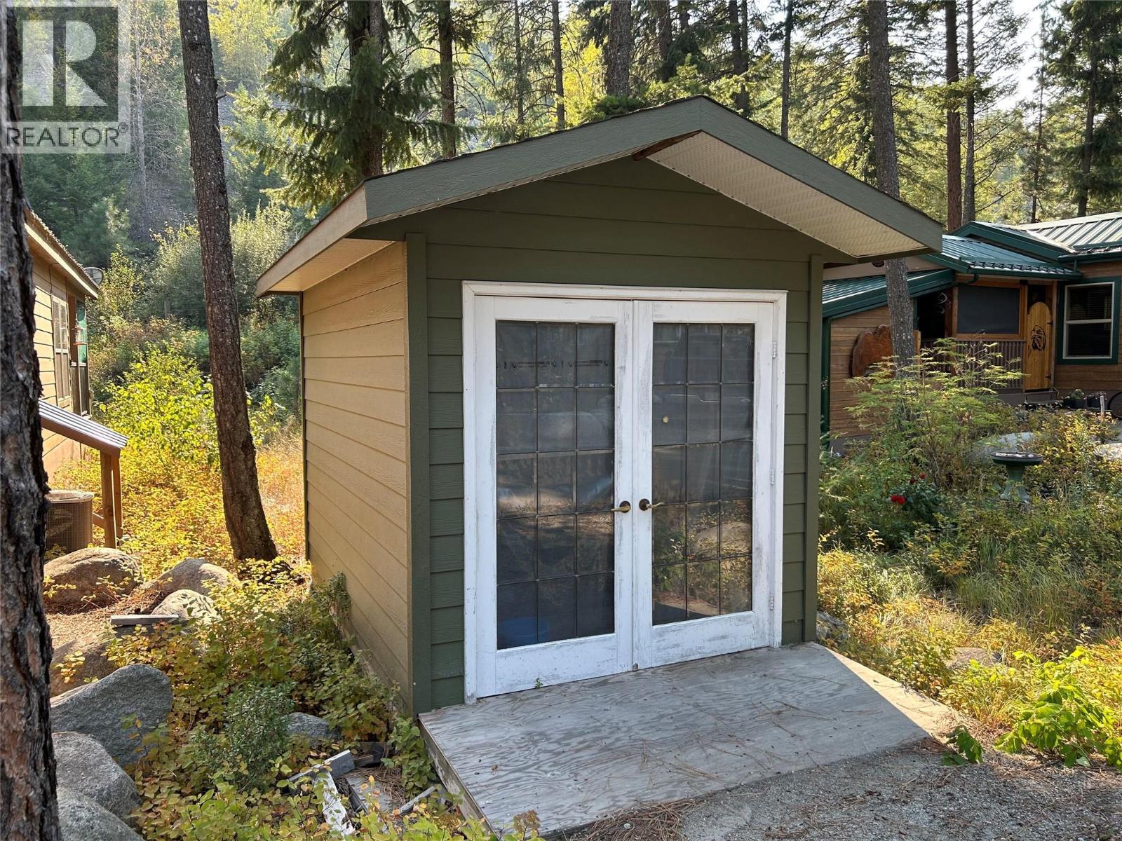 4835 Paradise Valley Drive Unit# 33, Peachland, BC