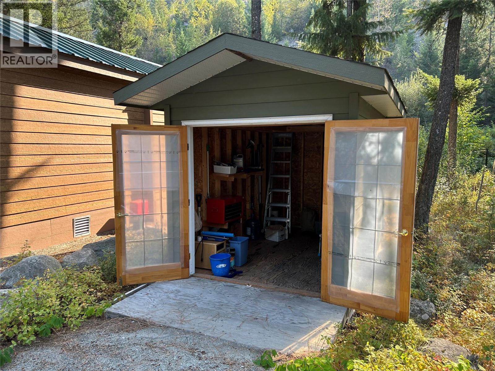 4835 Paradise Valley Drive Unit# 33, Peachland, BC