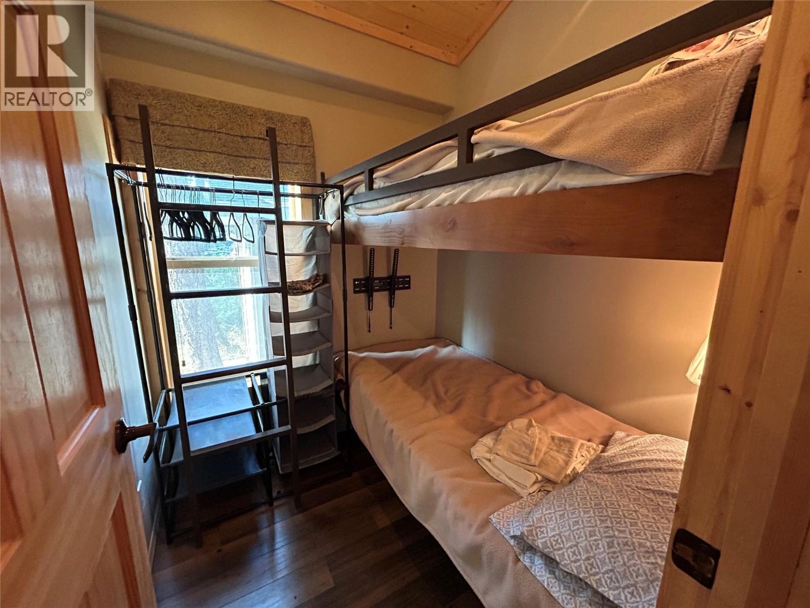 4835 Paradise Valley Drive Unit# 33, Peachland, BC