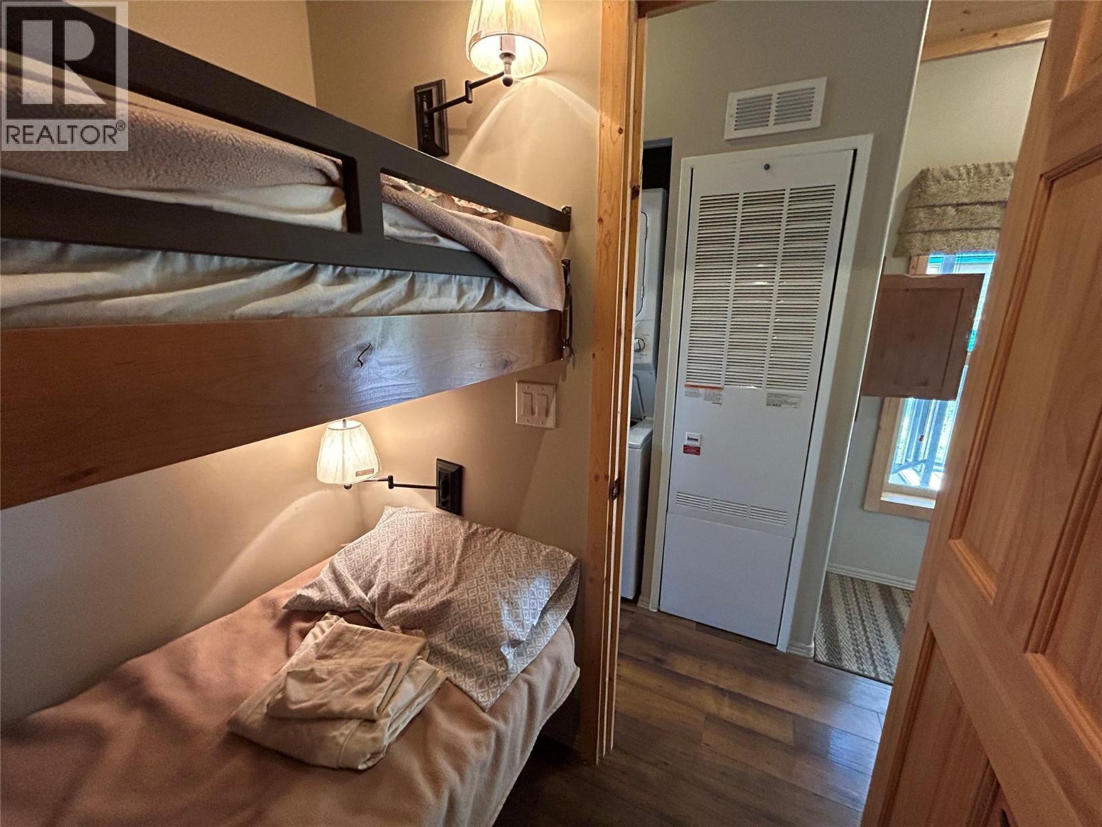 4835 Paradise Valley Drive Unit# 33, Peachland, BC