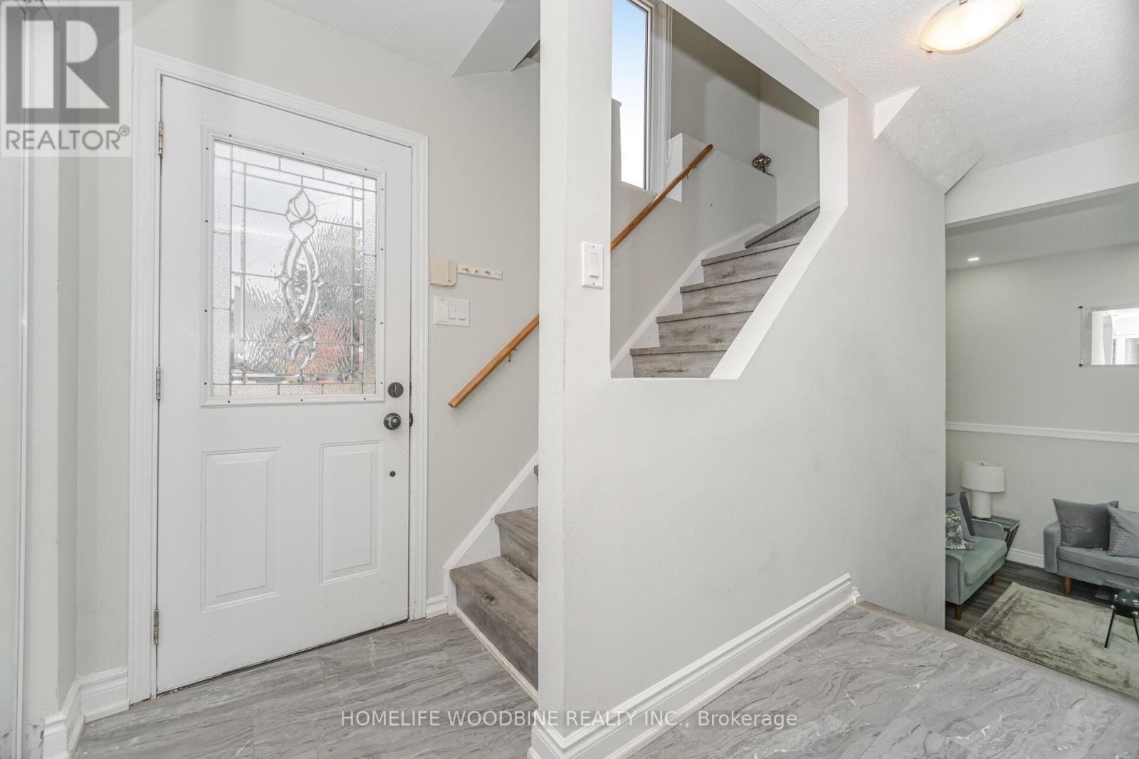 22 Highview Trail, Brampton, ON - Indoor Photo Showing Other Room