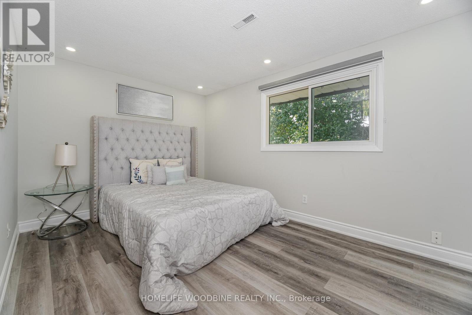 22 Highview Trail, Brampton, ON - Indoor Photo Showing Bedroom
