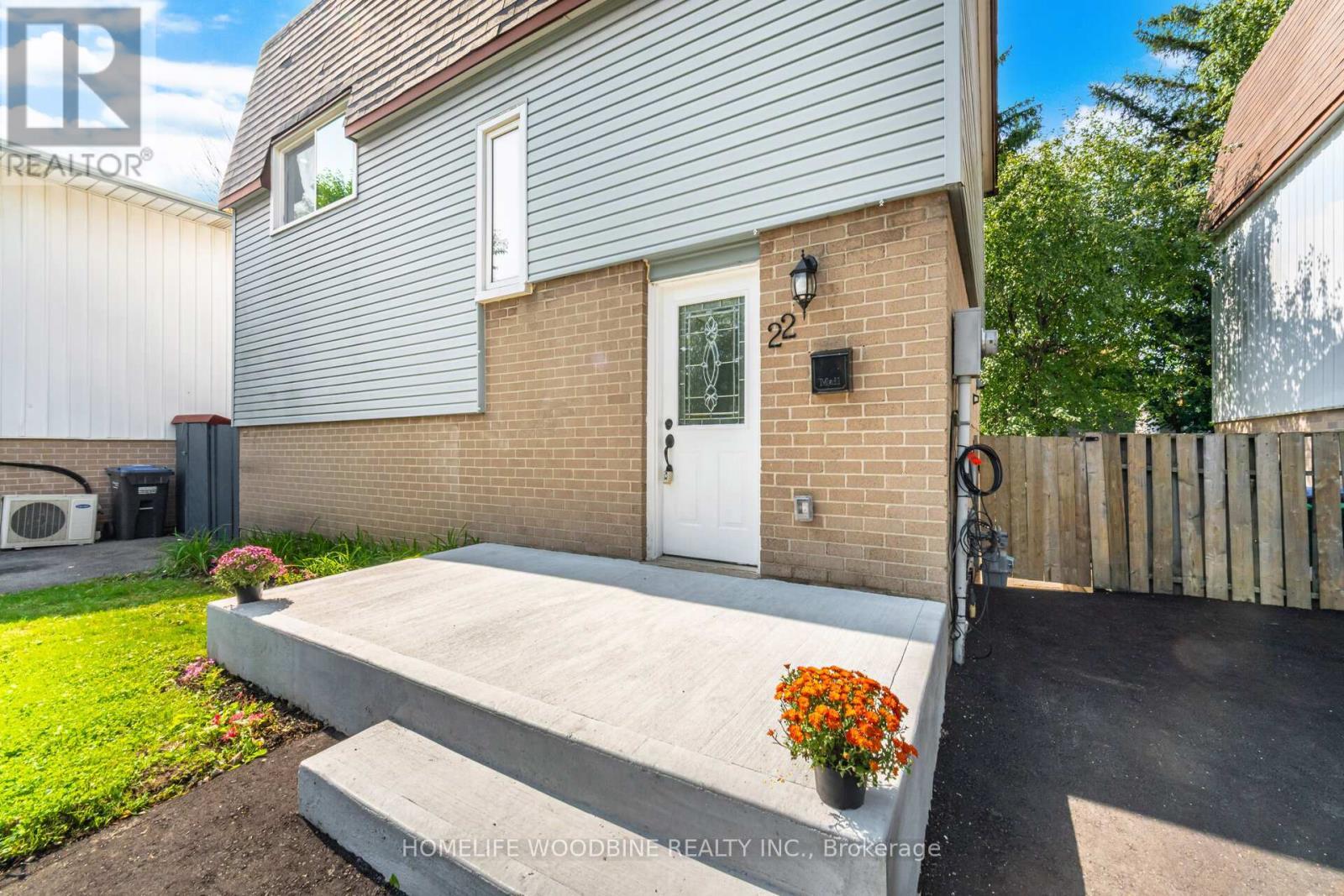 22 Highview Trail, Brampton, ON - Outdoor