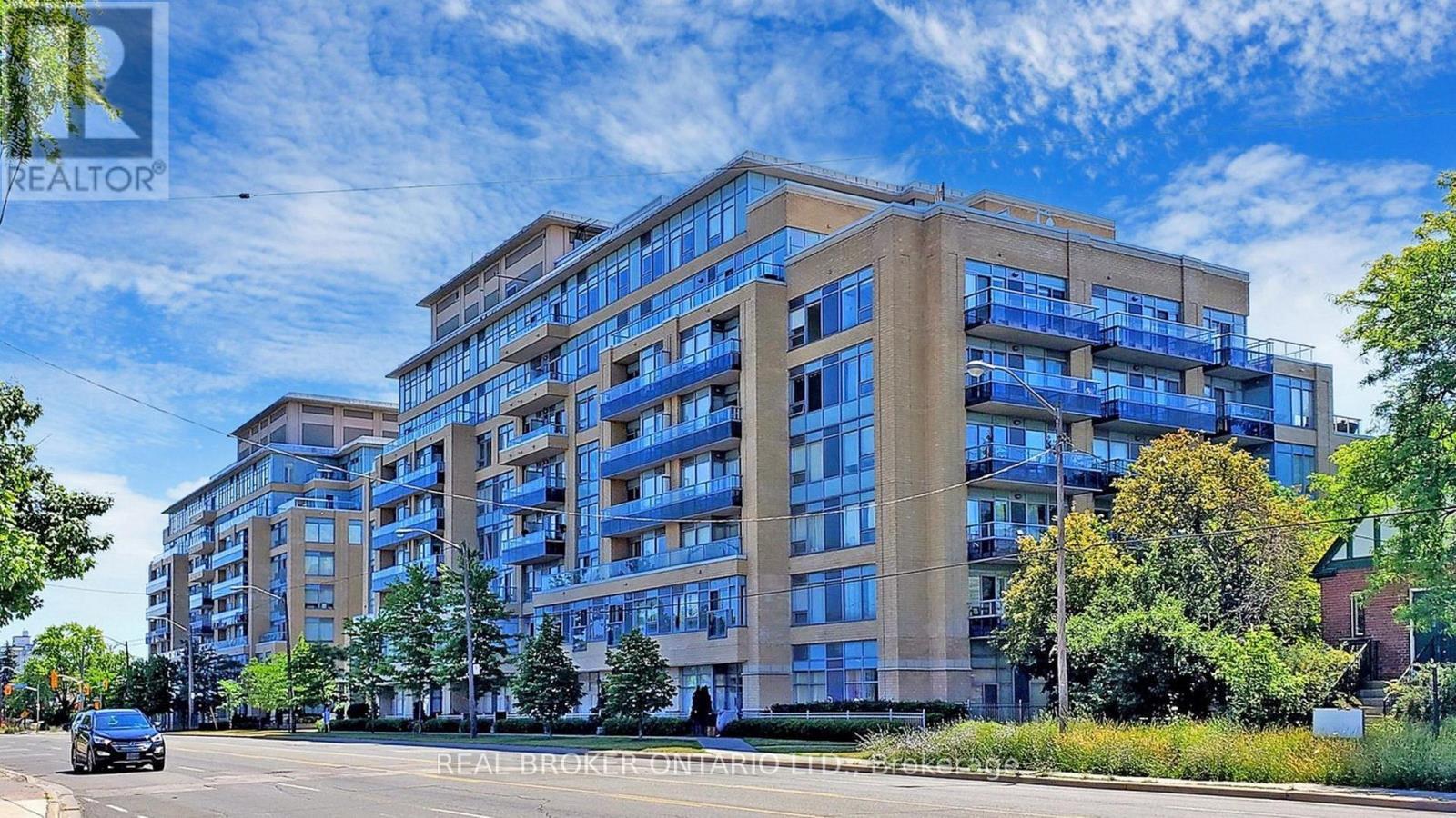 415 - 701 Sheppard Avenue W, Toronto, ON - Outdoor With Balcony With Facade